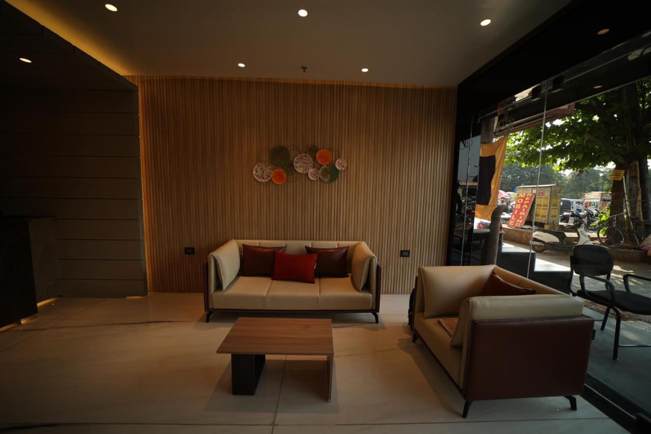 Hotel Marigold Μπουμπάνεσβαρ Εξωτερικό φωτογραφία